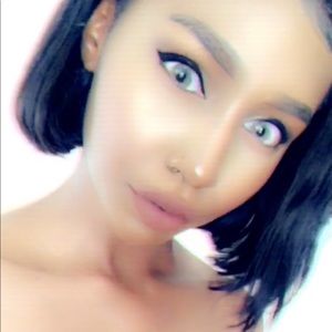 Meet your Posher, Ashana